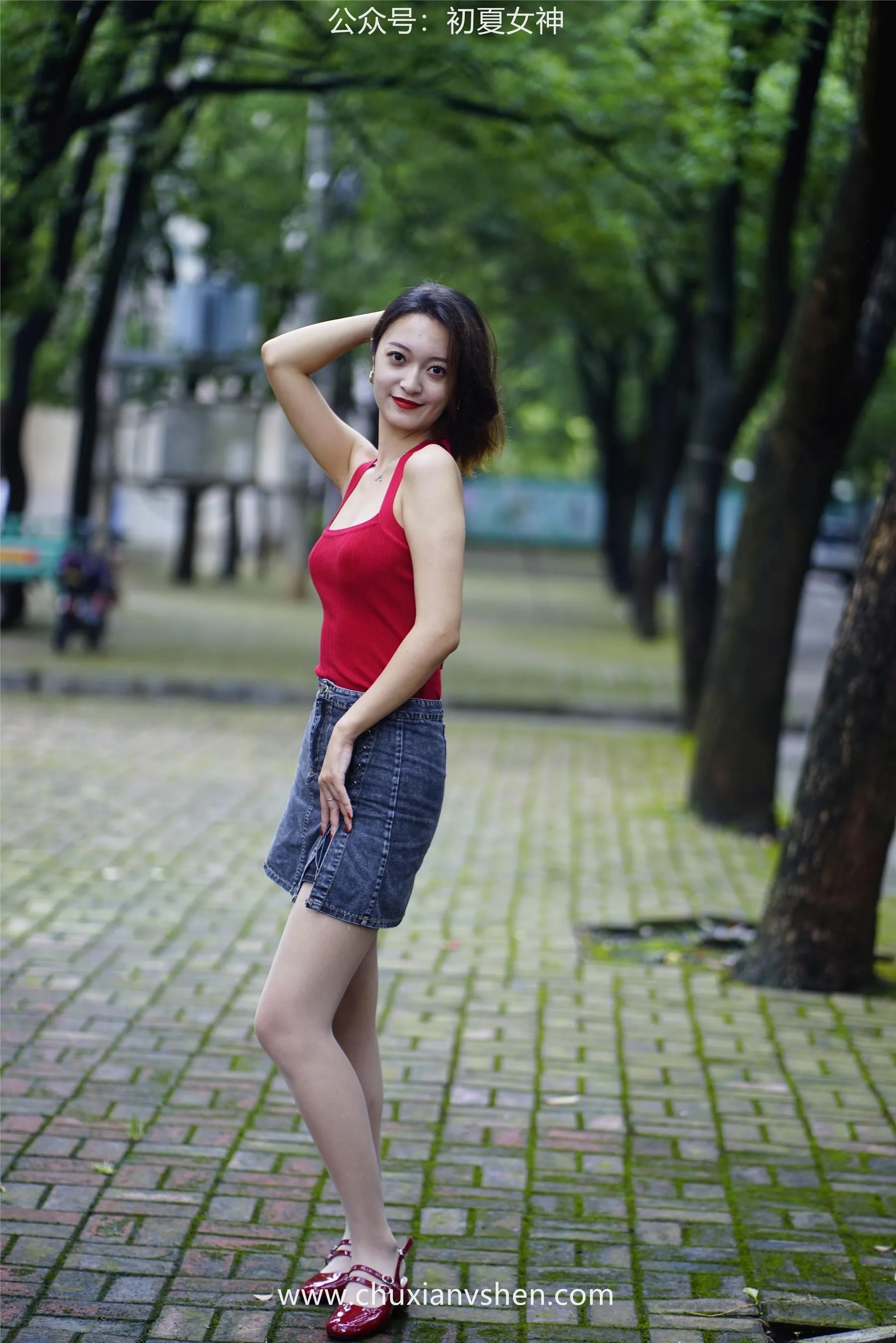 初夏女神 NO.045 依依 复古街头 [130P]插图6